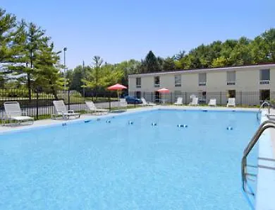 Super 8 By Wyndham Indianapolis South 