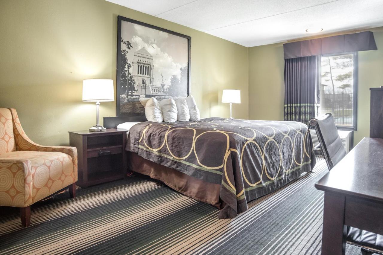 Motel Super 8 By Wyndham South 2*